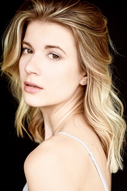 Emma  Johnson Fotoğrafı