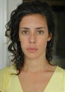 Roberta  Colindrez Fotoğrafı