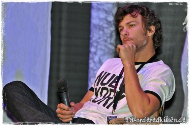 Kyle Schmid Fotoğrafları 37