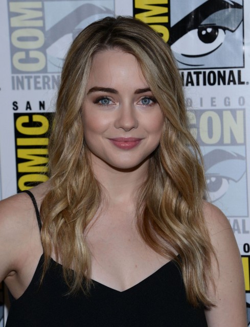 Hannah Kasulka Fotoğrafı
