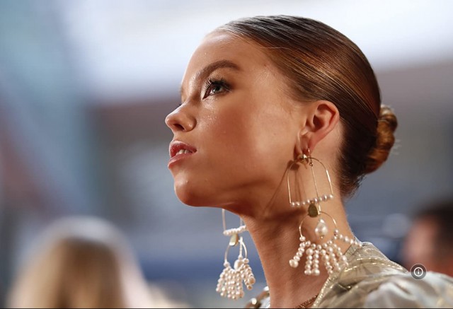 Milly Alcock fotoğrafı