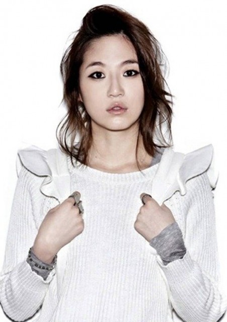 Lee Song-Yi Fotoğrafı