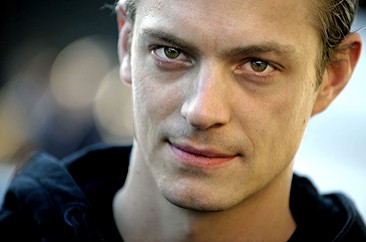 Joel Kinnaman Fotoğrafları 2