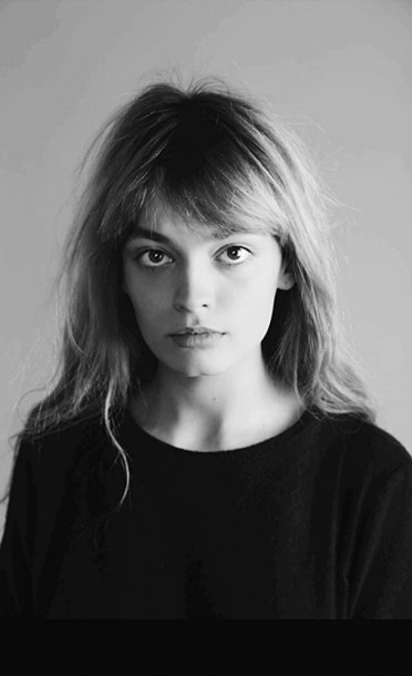 Emma Mackey Fotoğrafı