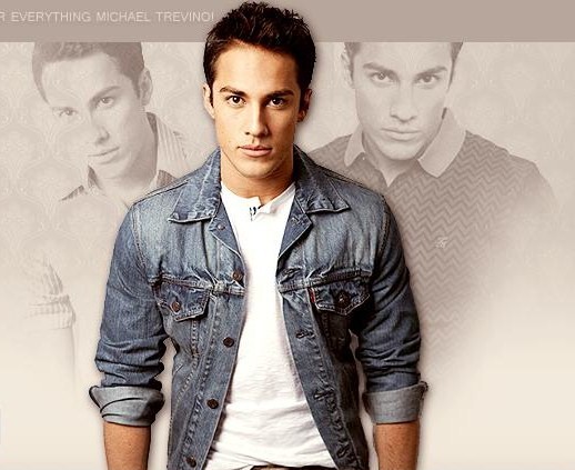 Michael Trevino Fotoğrafları 71