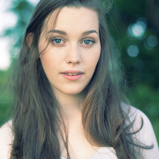 Victoria Pedretti Fotoğrafları 22