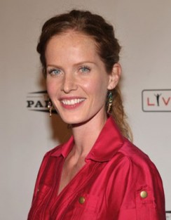 Rebecca Mader fotoğrafı