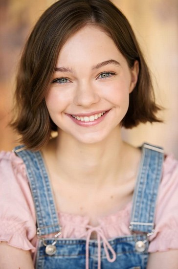 Emma Myers Fotoğrafı