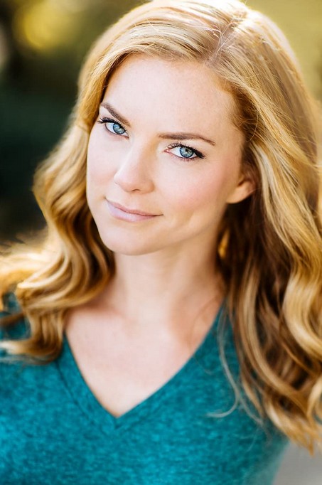 Cindy Busby Fotoğrafları 12