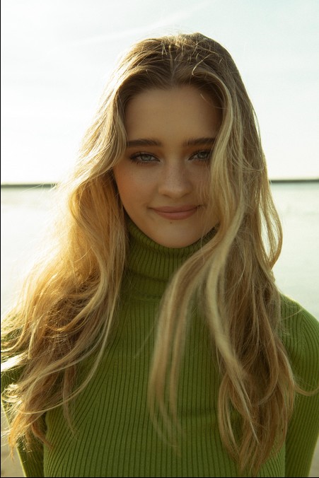 Lizzy Greene Fotoğrafı