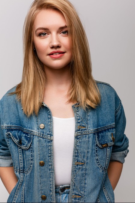 Sara Ball Fotoğrafı