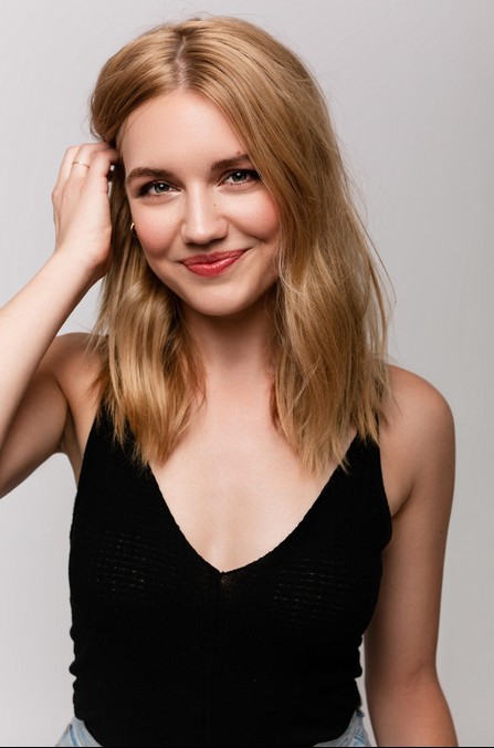 Sara Ball Fotoğrafı