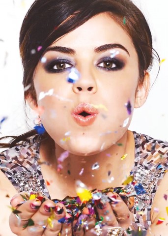 Lucy Hale Fotoğrafı