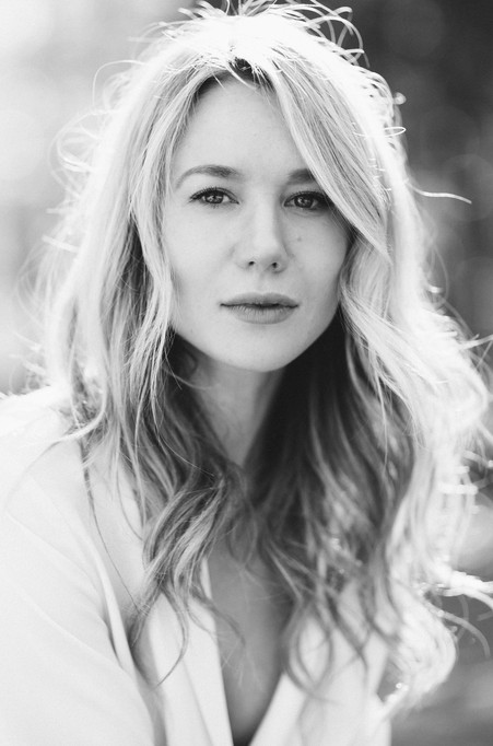 Kristen Hager fotoğrafı