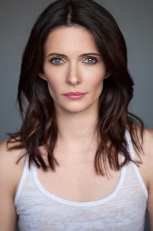 Bitsie Tulloch Fotoğrafları 32