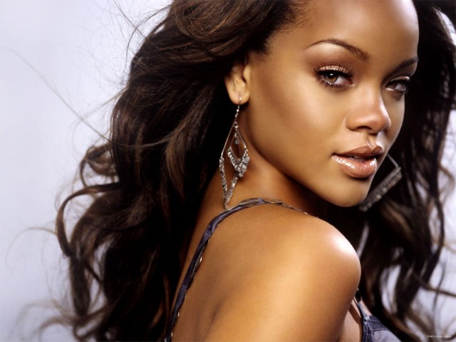 Rihanna Fotoğrafları 101