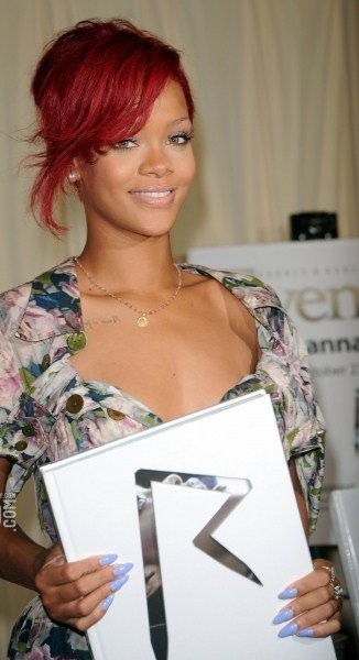 Rihanna Fotoğrafları 394