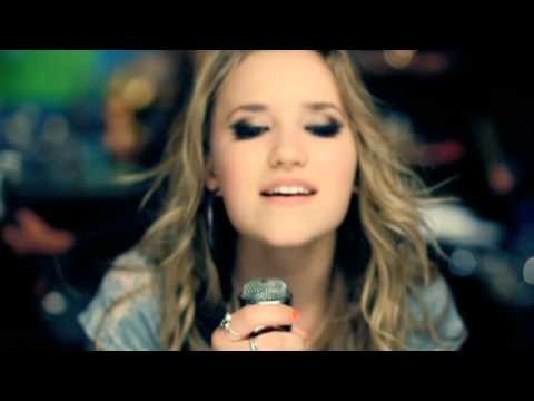Emily Osment Fotoğrafı