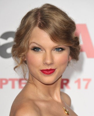 Taylor Swift Fotoğrafları 2037