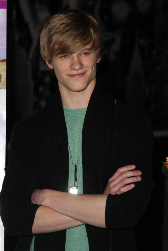 Lucas Till Fotoğrafları 3