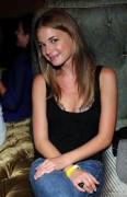 Emily VanCamp Fotoğrafı