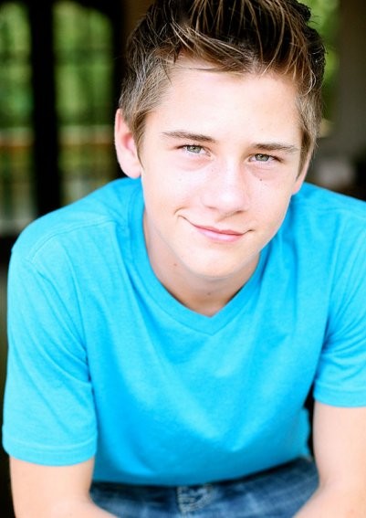 Luke Benward Fotoğrafları 11