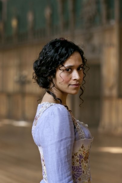 Angel Coulby Fotoğrafları 12