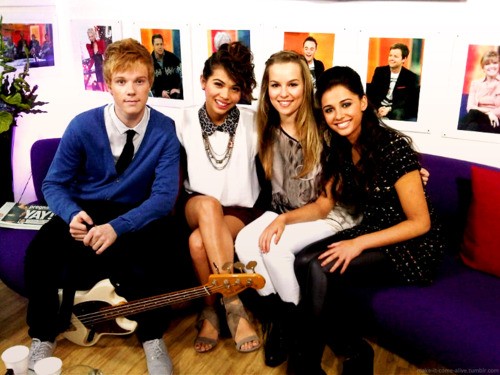 Bridgit Mendler Fotoğrafı