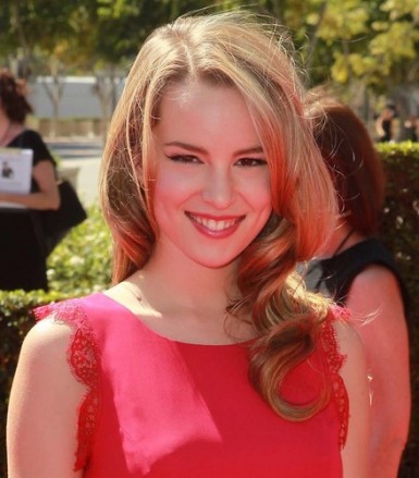 Bridgit Mendler Fotoğrafı