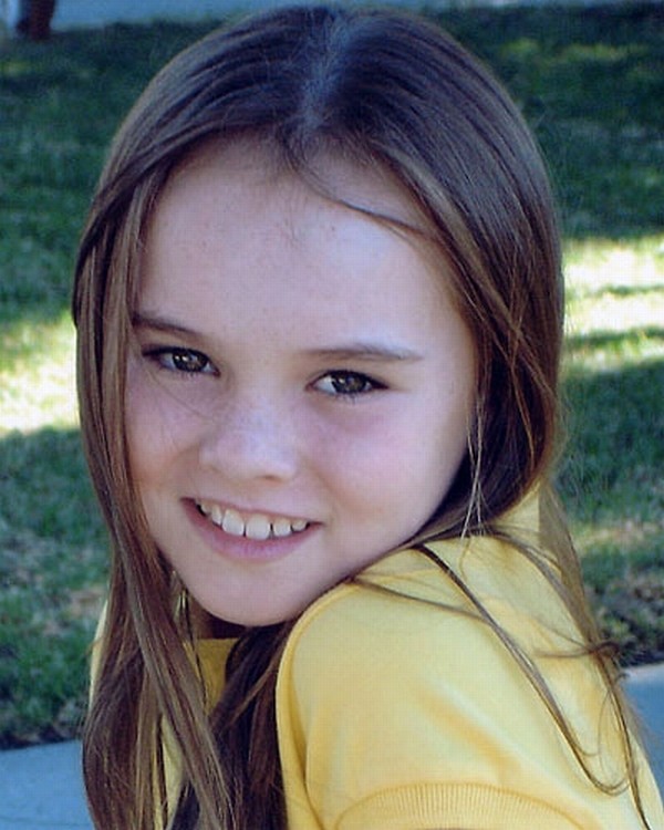 Madeline Carroll Fotoğrafları 5