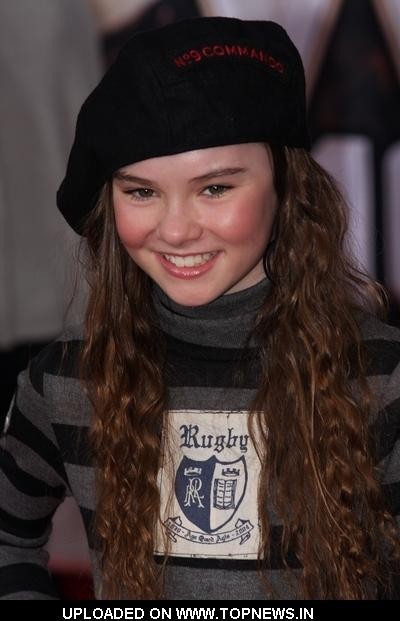 Madeline Carroll Fotoğrafları 6