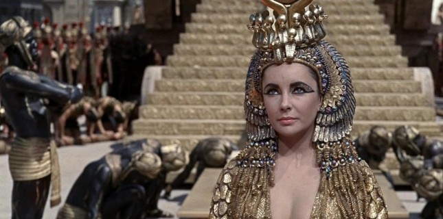 Yeni Cleopatra Filmi Yönetmenini Arıyor