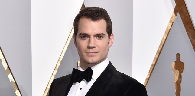 Henry Cavill Netflix'in Yeni Dizisi 'Witcher'ın Başrolünde Yer Alacak