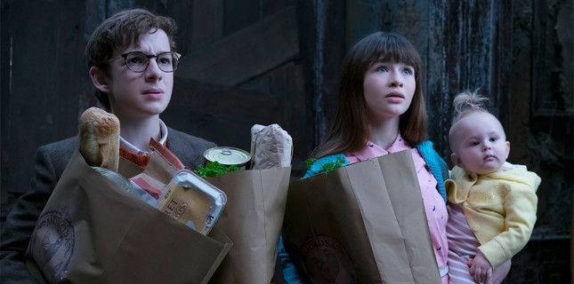 Netflix Dizisi 'A Series of Unfortunate Events'in Son Sezonuna İlk Bakış