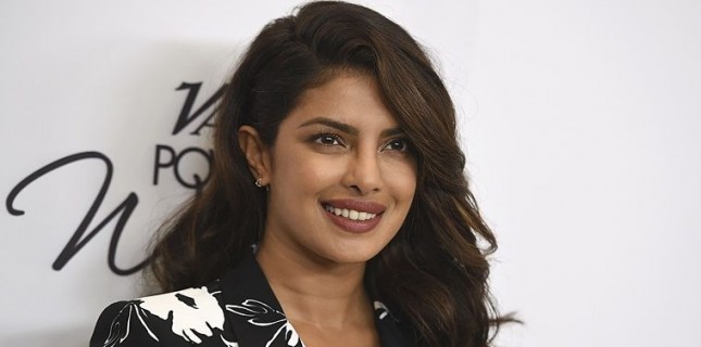 Priyanka Chopra Çizgi Roman Uyarlaması 'Cowboy Ninja Viking'in Kadrosuna Katıldı