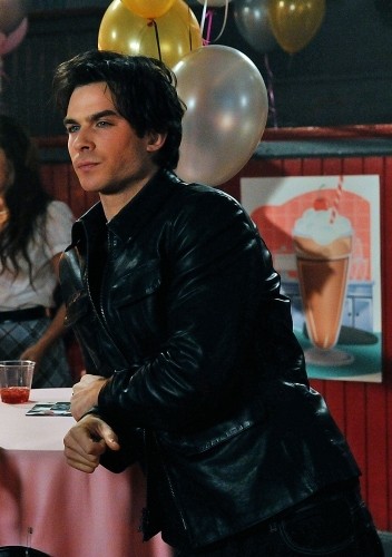 Damon Salvatore Fotoğrafları 11