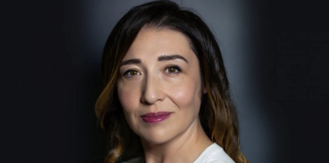 Yasemin Baştan kimdir?