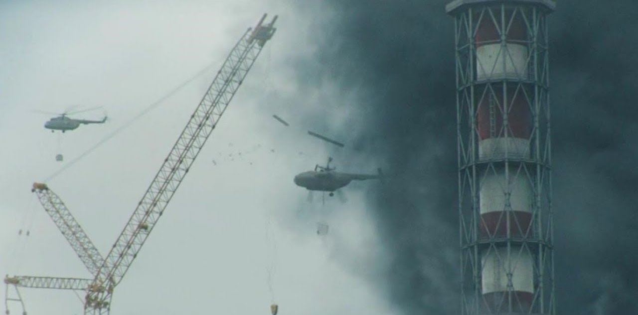 Helikopter reaktöre yakın olduğu için mi patladı? Helikopter reaktöre yakın olduğu için mi patladı?