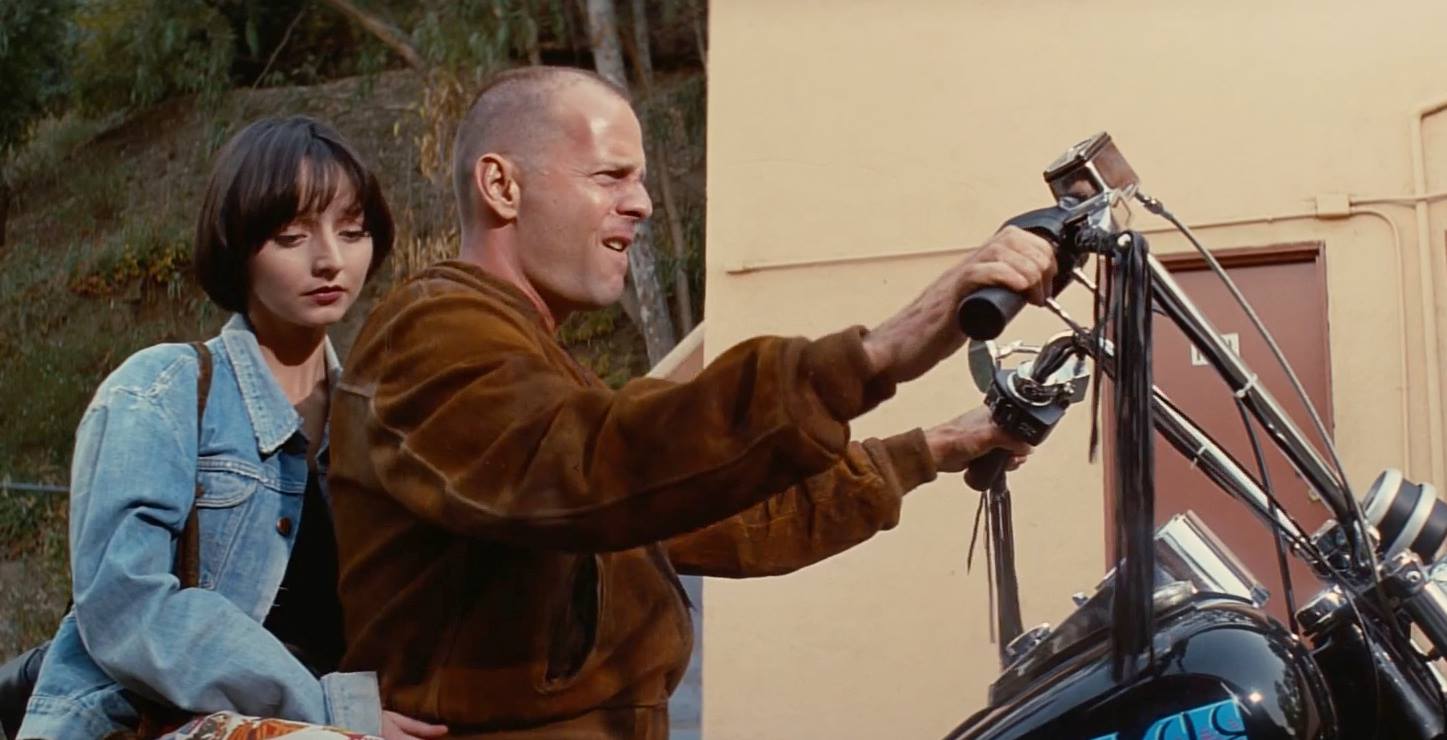 Bruce Willis Pulp Fiction’a Nasıl Dahil Oldu? Bruce Willis Pulp Fiction’a Nasıl Dahil Oldu?