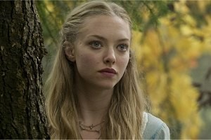 Kız ve Kurt Fotoğrafı