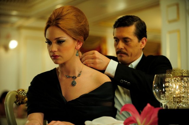 Öyle Bir Geçer Zaman Ki Fotoğrafı