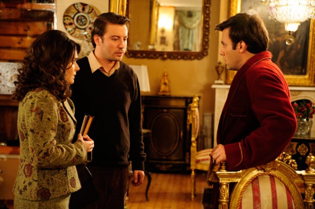 Öyle Bir Geçer Zaman Ki Fotoğrafı