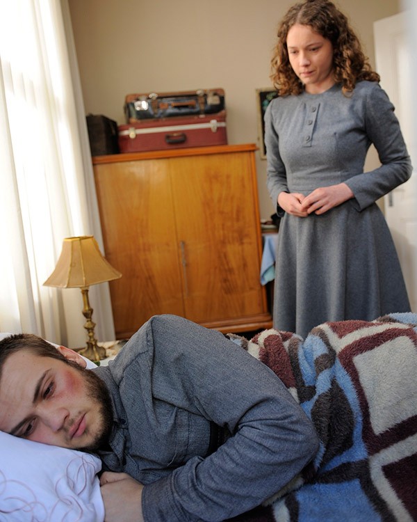 Öyle Bir Geçer Zaman Ki Fotoğrafı