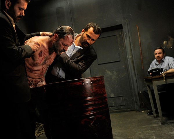 Öyle Bir Geçer Zaman Ki Fotoğrafı