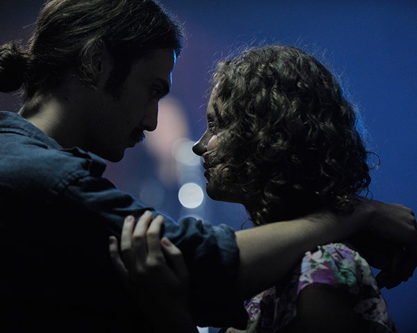 Öyle Bir Geçer Zaman Ki Fotoğrafı