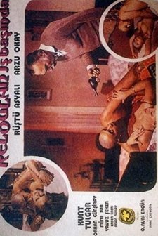 Keloğlan İş Peşinde (1975) afişi