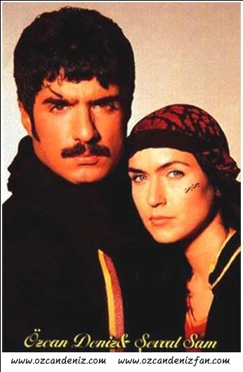 Aşkın Dağlarda Gezer Fotoğrafı