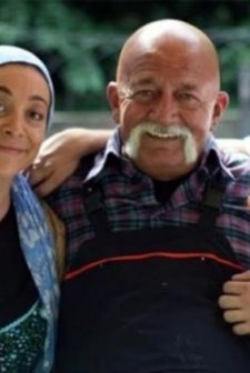 Milyonda Bir (2008) afişi