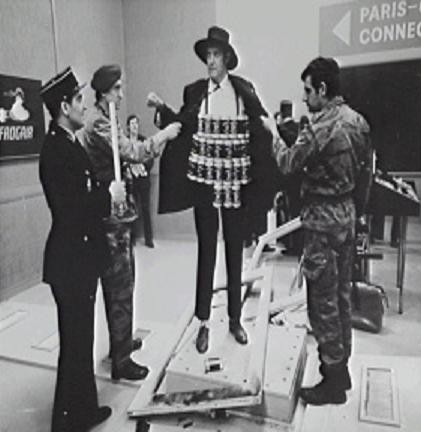 Barry Mckenzie Holds His Own fotoğrafı