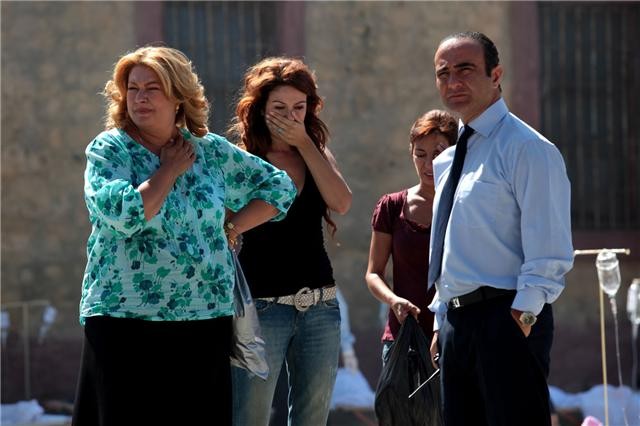 Parmaklıklar Ardında Fotoğrafı